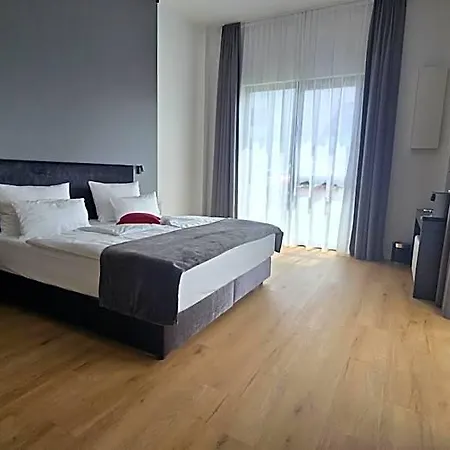 Hotell Frames Gmbh