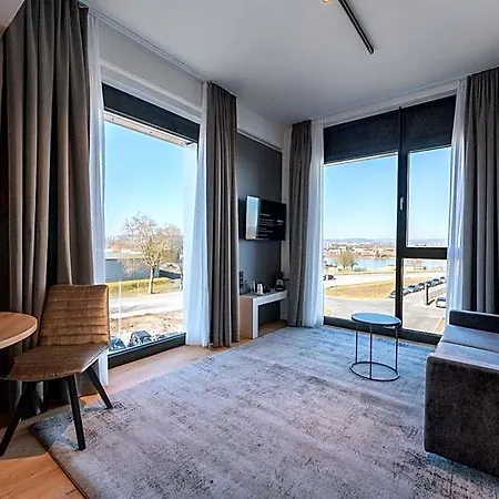 Frames Gmbh Hotell